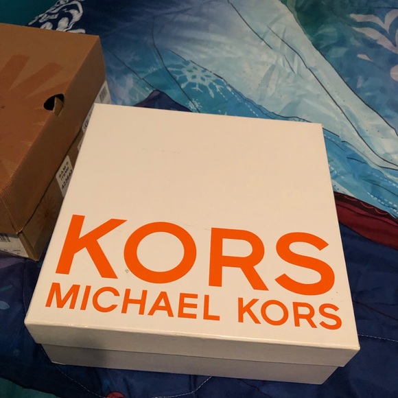 Michael kors heels - Picture 4 of 4